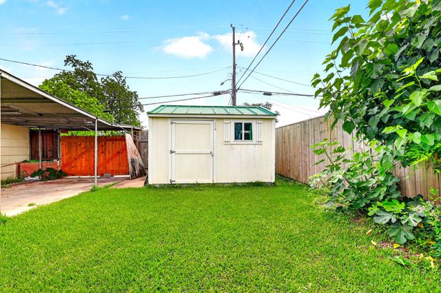 8001 Hammerly Boulevard, Houston, TX 77055