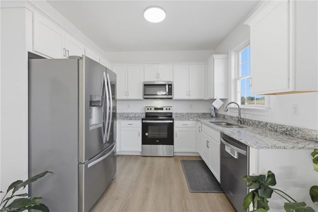 127 River Front DR, Hertford, NC 27944