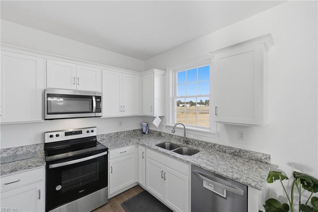 127 River Front DR, Hertford, NC 27944