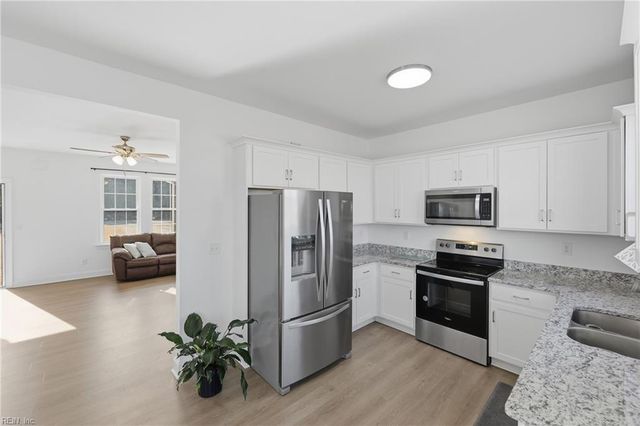 127 River Front DR, Hertford, NC 27944