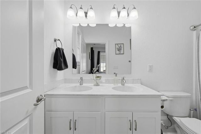 127 River Front DR, Hertford, NC 27944