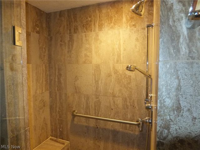 3381 Prestwyck Lane, Richfield, OH 44286