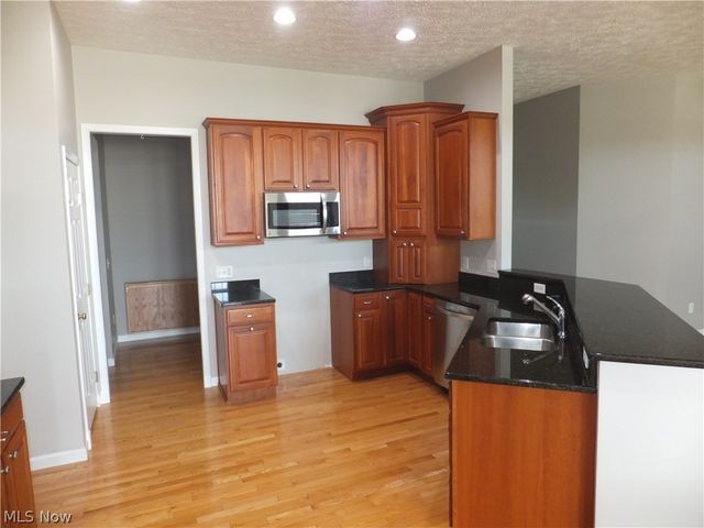 3381 Prestwyck Lane, Richfield, OH 44286