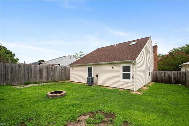 961 Daniel Maloney DR, Virginia Beach, VA 23464