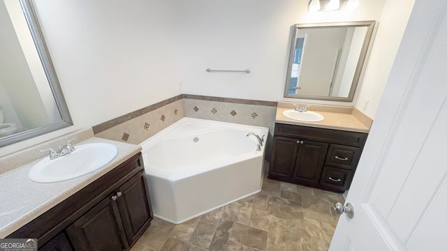 98 Cole Court SE, Ludowici, GA 31316