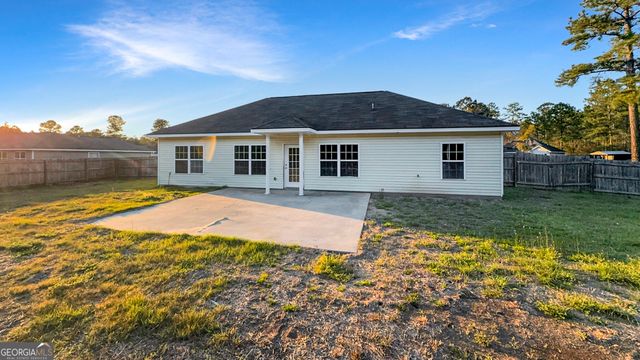 98 Cole Court SE, Ludowici, GA 31316