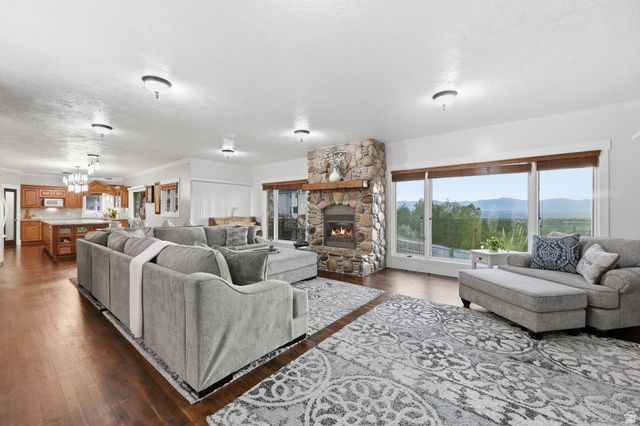 2342 E CHARROS RD, Sandy, UT 84092