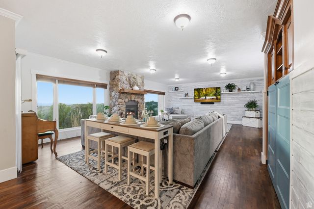 2342 E CHARROS RD, Sandy, UT 84092
