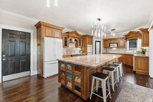 2342 E CHARROS RD, Sandy, UT 84092