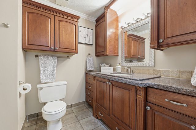 2342 E CHARROS RD, Sandy, UT 84092