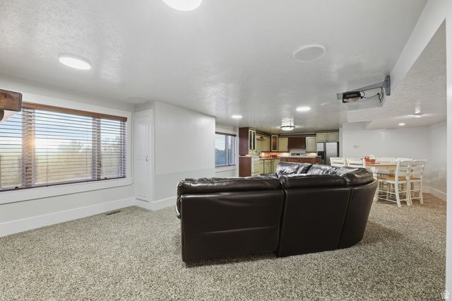 2342 E CHARROS RD, Sandy, UT 84092