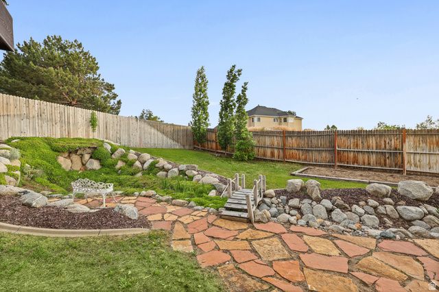 2342 E CHARROS RD, Sandy, UT 84092