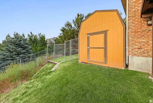 2342 E CHARROS RD, Sandy, UT 84092