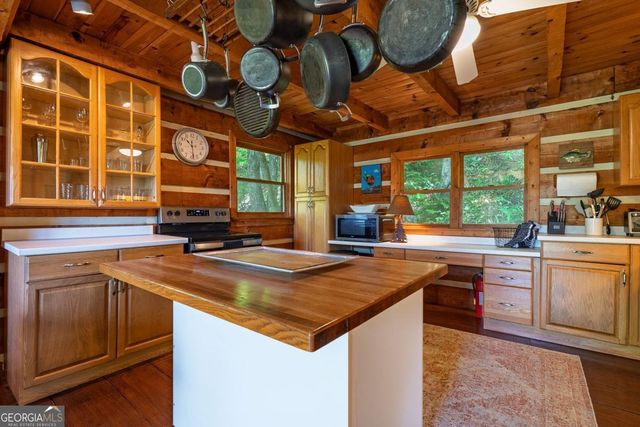 1049 Rockwater Road, Ellijay, GA 30536