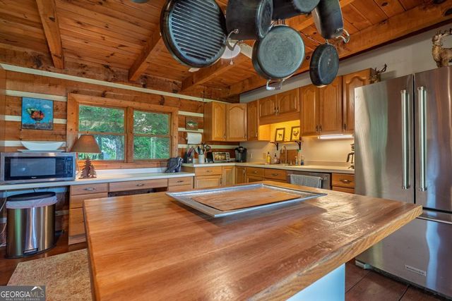 1049 Rockwater Road, Ellijay, GA 30536