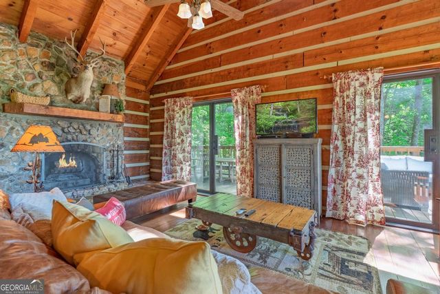 1049 Rockwater Road, Ellijay, GA 30536
