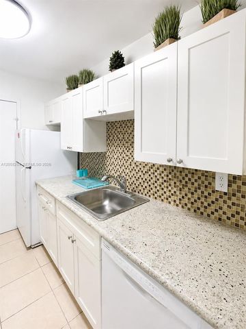 100 Lincoln Rd 602, Miami Beach, FL 33139