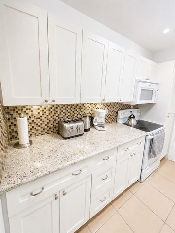 100 Lincoln Rd 602, Miami Beach, FL 33139