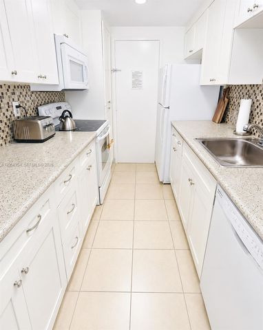 100 Lincoln Rd 602, Miami Beach, FL 33139