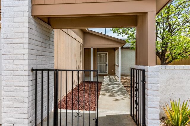 332 Sundt Court NE, Rio Rancho, NM 87124