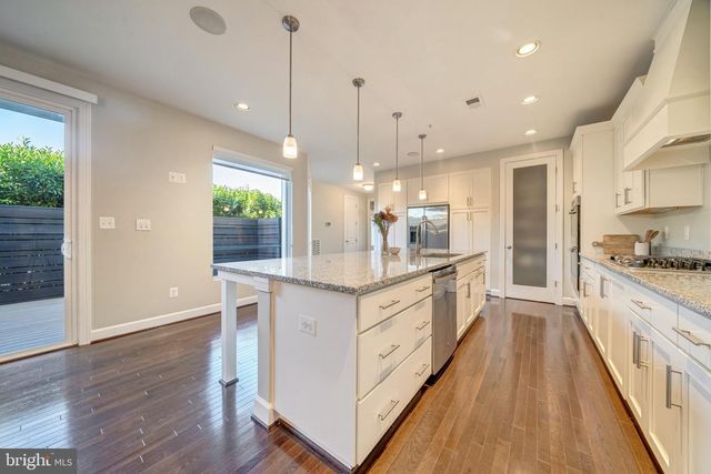 44501 YARMOUTH DR, Ashburn, VA 20147