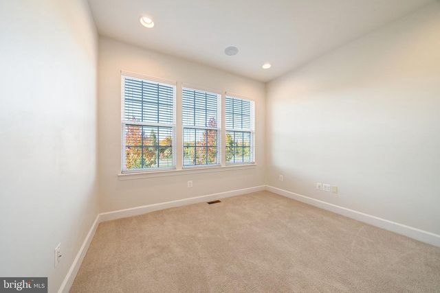 44501 YARMOUTH DR, Ashburn, VA 20147