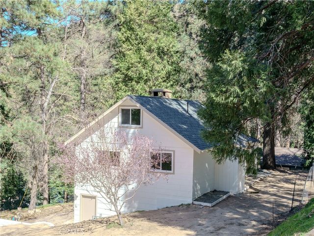 660 Acacia, Crestline, CA 92325