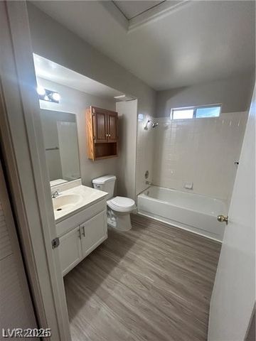 9070 Spring Mountain Road 210, Las Vegas, NV 89117