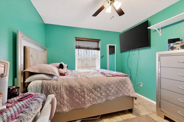 832 Mesa Viejo Street SW, Albuquerque, NM 87121