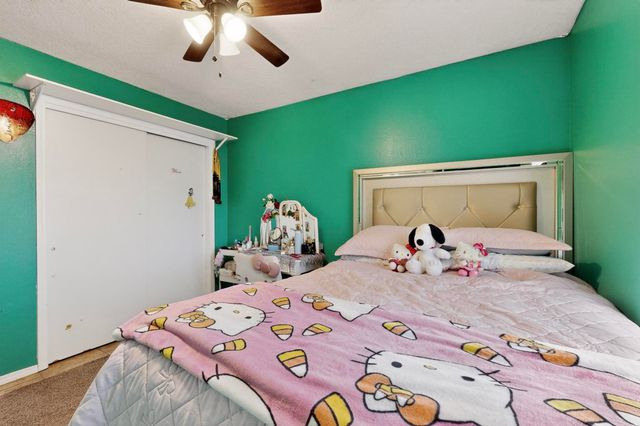 832 Mesa Viejo Street SW, Albuquerque, NM 87121