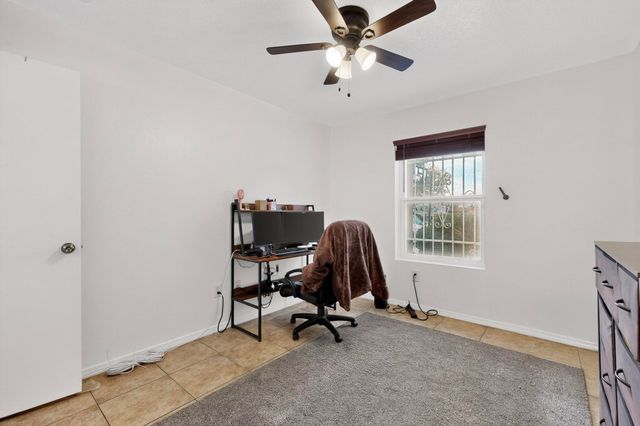 832 Mesa Viejo Street SW, Albuquerque, NM 87121