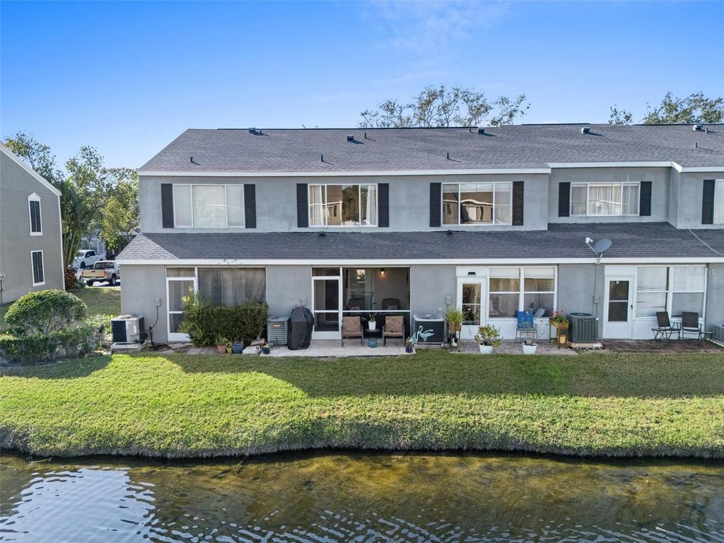 Image 27 of property listing at 388 COUNTRYSIDE KEY BOULEVARD, Oldsmar, FL 34677