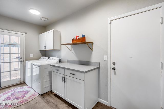 1042 W NEWPORT BEACH Drive, Gilbert, AZ 85233