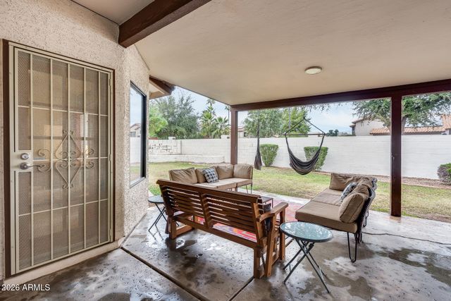 1042 W NEWPORT BEACH Drive, Gilbert, AZ 85233