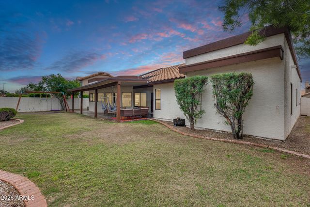 1042 W NEWPORT BEACH Drive, Gilbert, AZ 85233