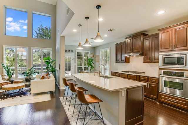 2417 Turtle Mountain BND, Austin, TX 78748