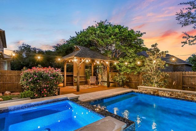 2417 Turtle Mountain BND, Austin, TX 78748