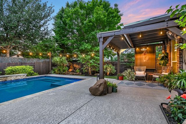 2417 Turtle Mountain BND, Austin, TX 78748