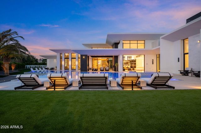 6900 E Belmont Avenue, Paradise Valley, AZ 85253