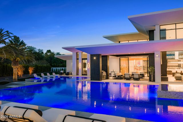 6900 E Belmont Avenue, Paradise Valley, AZ 85253