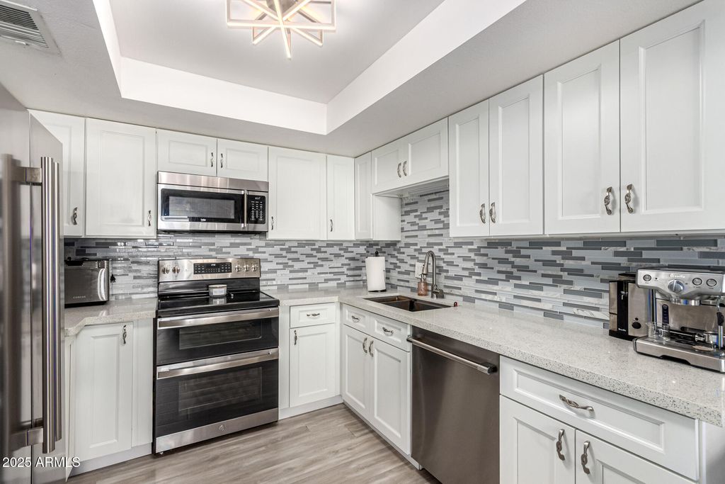 7920 E CAMELBACK Road 409, Scottsdale, AZ 85251 — photo 5