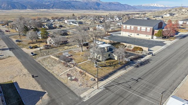 12 W 200 N, Moroni, UT 84646