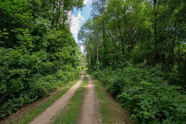 217 Grove St, Paxton, MA 01612