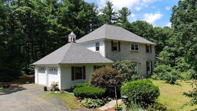 217 Grove St, Paxton, MA 01612
