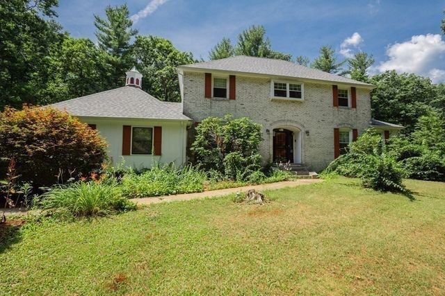 217 Grove St, Paxton, MA 01612
