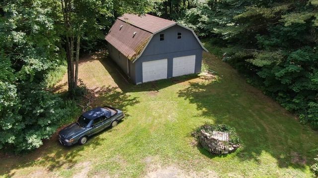 217 Grove St, Paxton, MA 01612