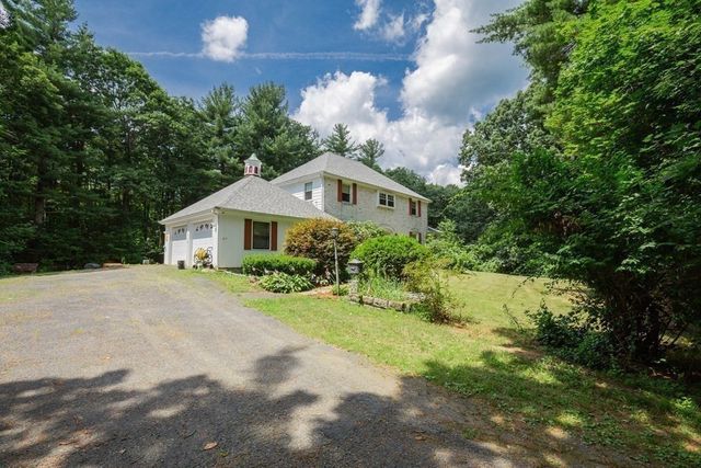 217 Grove St, Paxton, MA 01612