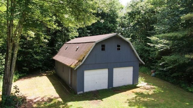 217 Grove St, Paxton, MA 01612