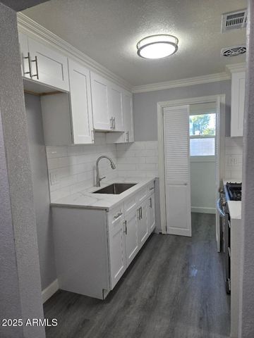 13642 N 38 Street, Phoenix, AZ 85032