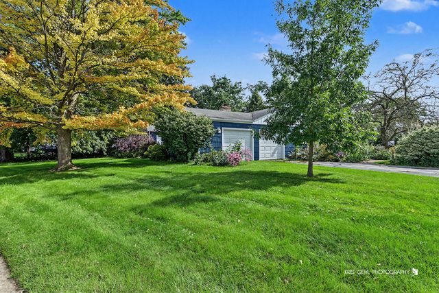 19 S Hawthorne Boulevard, Mundelein, IL 60060